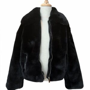 Design History Faux Fur Girls Zip Jacket Soft Pristine Girls Size Medium